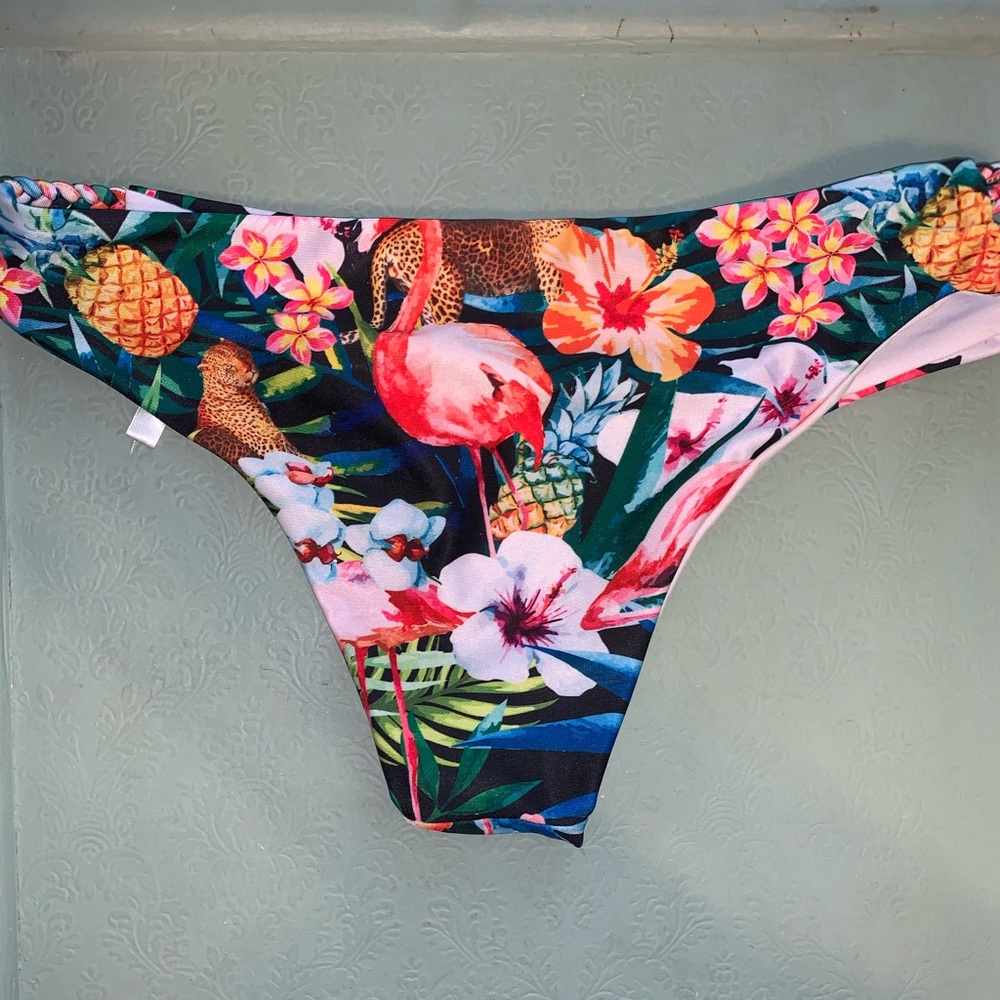 Colorful Pattern Bikini Top and Bottom - Picture 5 of 6